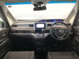 【前方視界】開放的な前方視界!運転がしやすく疲れにくいです♪窓が大きく、見通しがとっても良いおクルマですよ♪
