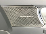 ●harman/kardonサウンドシステム:オーディオ専門メーカーが手掛けるプレミアムスピーカーを装備。多数のスピーカーから、音の粒立ちまで分かる高品質な音楽をお楽しみいただけます。
