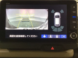 バックでの車庫入れも安心です! リアカメラが付いているバックモニター付のナビを装備しております。バンパーについているソナーや、操作線もついており距離感も画面から確認できます。