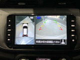 クルマを空から見たような映像が映る、アラウンドビューモニターで、車両周辺の安全確認も一目できます!小さなお子様や障害物も確認できるので、運転のしやすさだけでなく事故防止にも役立ち安心して駐車できます♪