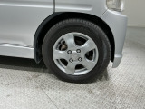 ご納車までの期間ですが、県内のお客様は1,2週間、県外のお客様は2,3週間ほどでご納車が可能となります。但し、お支払いや書類の状況によっては多少の前後もありますので、その際には何卒ご了承下さい。