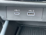 前席USB電源です。