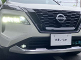 配光特性に優れ路肩まで明るく照らすLEDライトを採用
