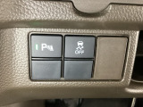 ハンドルの左下にHondaセンシング用の、VSA(ABS+TCS+横滑り抑制)解除スイッチなどがついています。