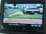 ★バックモニター搭載★ バック時目視しにくいクルマの周囲をカメラで映し出し、安全・安心駐車をサポート♪バックの苦手な方も後ろがハッキリ見えるので安心です☆