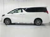 アルファード ハイブリッド 2.5 エグゼクティブ ラウンジ S E-Four 4WD 