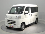 【機能的な斜め前】運転がしやすく狭い路地や駐車スペースでも取り回しがラクに行えます。毎日の作業にゆとりをもたらしお仕事をさらに効率よく進められます。