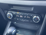 【 オートエアコン 】車内温度を感知して自動で温度調整をしてくれるのでいつでも快適な車内空間を創り上げます!//