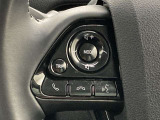 運転中、オーディオの操作をしてて、ハッとしたことはありませんか?ステアリングスイッチは、運転中でもハンドルでオーディオの操作が可能です。安全なドライブをサポートします。