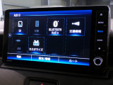 CD、DVD、Bluetooth、AM、FM、スマートフォン接続ができます。