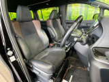 運転席シート廻りは使用感も少なく、良好な状態となっています。丁寧に使われていたことがよくわかりますね。