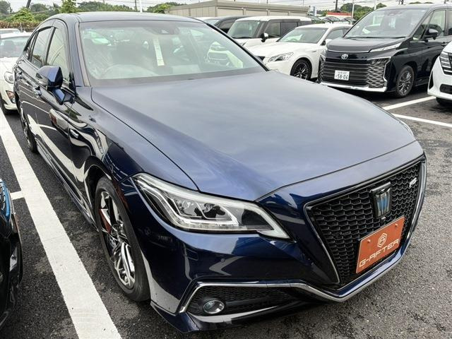 クラウン ハイブリッド 2.5 RS ワンオーナー 禁煙車 純正8型ナビ
