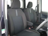 【フロントシート】運転しやすいドライバーズコックピット!ドライブが楽しくなります。