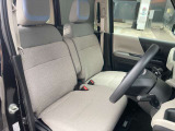 運転席からの視界もよくどなたがお乗りになられても運転しやすい車両になっていますよ