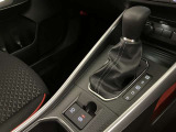 シンプルな操作で的確なシフトチェンジを可能にするゲート式シフトレバーを採用。☆詳しくは無料通話0078-6003-827541 相模原ICすぐ