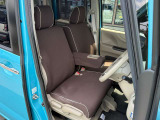 運転席側もご覧の状態です!!足元の空間も十分にあります。
