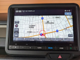純正8インチナビ