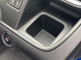 運転席ドリンクホルダーです。