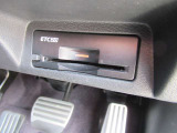 『ETC2.0』を装着しています♪♪ 有料道路での料金所の手間を省いて運転に集中できます♪♪ 車から離れる時はカードの抜き取りをお忘れなく♪♪