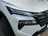 LEDヘッドランプ仕様。シャープな白光色のLEDランプを採用しました。夜の視界を明るくしてくれます。
