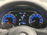 【メーター】メーター内のカラーディスプレイには運転をサポートするさまざまな情報を表示!