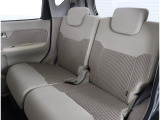 車内の除菌、抗菌を行う銅イオン光触媒コーティングも取扱っております!!消臭効果もあり、多少のタバコ臭やペット臭などにも対応!!光触媒による抗菌効果でウイルスや菌等にも効果が確認されております!!