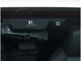 TOYOTA SAFETY SENSEは道路状況、車両状態、天候状態及びドライバーの操作状況などによっては、作動しない場所があります。