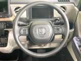 【ステアリングスイッチ】運転中、前方から目線をそらすことなく、オーディオ等の操作が可能な便利機能!安心&快適なドライブを演出してくれます♪