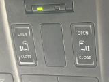 【両側パワースライドドア】スマートキーや運転席のスイッチで後席両側スライドドアの開閉が可能♪電動だから力を入れてドアを開ける必要が無く、小さなお子様でも簡単に開け閉めでき快適です♪