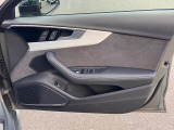 ドアを開けると上質で上品な室内空間が広がり細部までこだわったAudiデザイン性と、物づくりのこだわりを感じて頂けます。詳しくは0078-6002-900146中古車スタッフまで