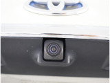 バックカメラが付いているので後方確認が非常にしやすいです。今や運転初心者も熟練者も必須装備!ついていて損はないですね♪