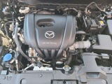 「SKYACTIV-G(ガソリン)」は、規格外の高圧縮を実現し、世界のエンジン技術者に驚きを与えました。さらに、それを維持したままノッキングの発生を抑え、熱効率を向上、走りにも寄与したエンジンです。
