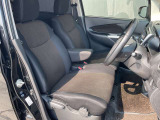 長時間の運転でも疲れにくいシートです。