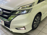 【LEDヘッドライト】悪天候や夜間走行時も良好な視界を確保し安心して運転できる高輝度LEDヘッドライトを装備!点灯速度が早く、消費電力も抑えられています。
