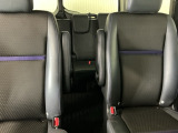 【ウォークスルー】車外に出なくても運転席から3列目シートまで移動が可能です。子育てや荷物が多いときなど利便性が高いです。