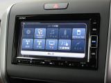 ナビゲーションは純正メモリーナビ(VXM-214VFi)を装着しております。AM、FM、CD、DVD再生、Bluetooth、音楽録音再生、フルセグTVがご使用いただけます。