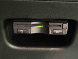ETCカードを挿入することで高速道路を利用する際の支払いがキャッシュレスになったり、ETCスマートインターチェンジが利用できたり、とても便利なアイテムです!保証は修理保証のみとなります。