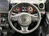 【純正革巻きステアリング】上質な革を使用することで、手にしっかり馴染みとても運転しやすいハンドルです♪