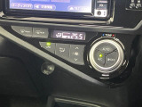 【オートエアコン】一度お好みの温度に設定すれば、車内の温度を検知し風量や温度を自動で調整。暑い&hellip;寒い&hellip;と何度もスイッチ操作をする必要はありません。快適な車内空間には必須の機能ですね♪