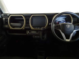 【メーター廻り】シンプルで飽きないデザイン、運転中も視界の邪魔にならない構造になっているので運転に支障もありません♪