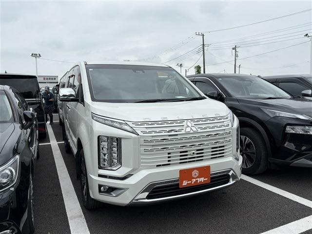 デリカD:5 2.2 P 4WD 禁煙車 10インチ純正ナビ 11.5インチ純正後