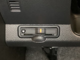 ハンドルの左下にETCがついています。高速道路の料金所の通過も楽々です。 カードの取り出しもしやすい場所についています。