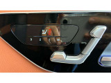 自動車保険に関しても、メルセデス・ベンツ専用のプログラムをご用意しております。飛び石や落下物などでのフロントガラスの修理が必要となった場合、最大で9万円分の補償を致します。