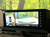 【アラウンドビューモニター】専用のカメラにより、上から見下ろしたような視点で360度クルマの周囲を確認することができます☆死角部分も確認しやすく、狭い場所での切り返しや駐車もスムーズに行えます。
