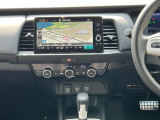 視線移動が少なく、運転に必要な機能をインパネ中心部にまとめた使いやすさを考えられた運転席まわりです。