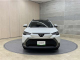お車購入のポイントとなるフロントマスクです。上質で迫力あるデザインですね☆☆