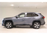 4WD車です!雪の降る地域にお住まいの方には四駆車は必需品ですね。また、アウトドア・ウィンタースポーツ等で使用されるお客様にもオススメです。
