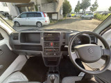 個性豊かなスタッフがお客様のご来店をお待ちしております。 女性の方、車に詳しくない方にも愛車選びをしっかりとサポート致します!!
