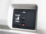 ◆片側電動スライドドア◆狭い駐車場でも乗り降りが楽々♪お子様が隣の車にドアを当ててしまう心配もございません!小さなお子様連れの方もこれで安心。