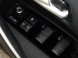 電動格納式ドアミラー・パワーウインドウを装備しています。
